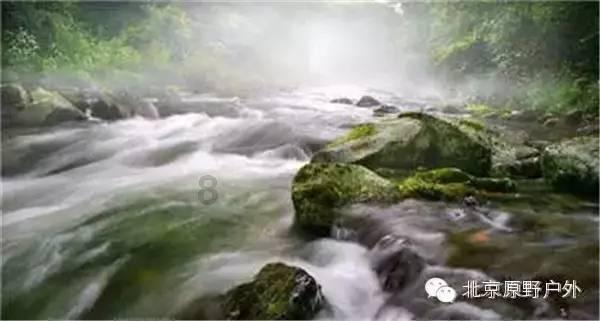 上升的白气球